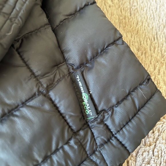 The North Face Thermoball Eco Hoodie - Picture 5 of 5